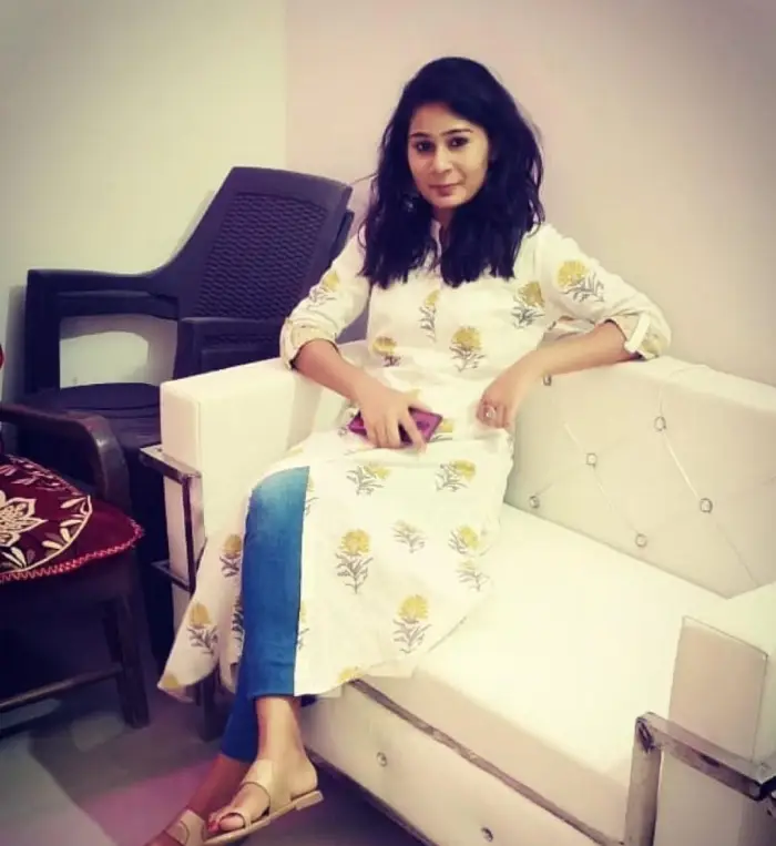 Divyanshi Singh, Psychologist